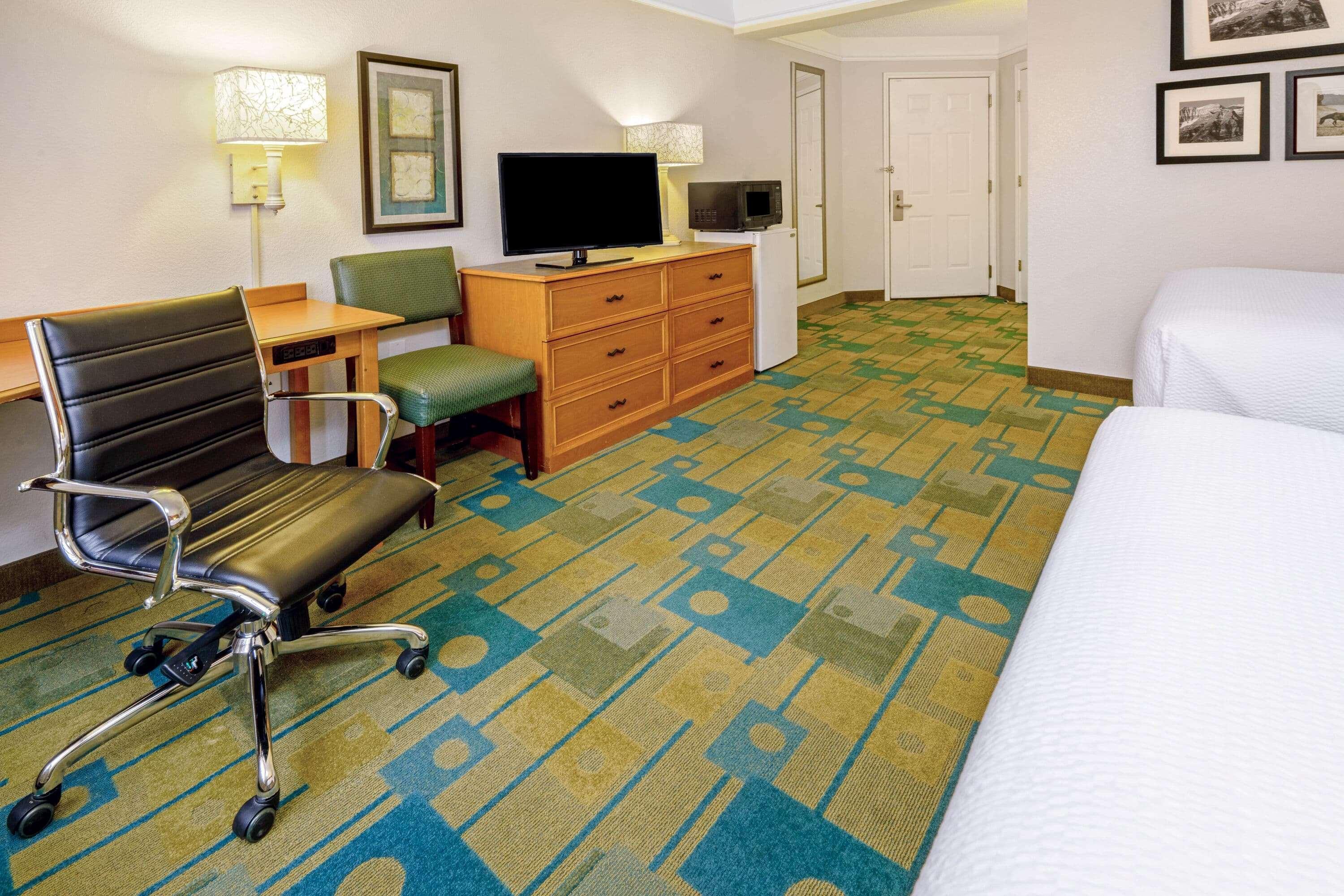 La Quinta By Wyndham Salt Lake City Airport Exterior photo